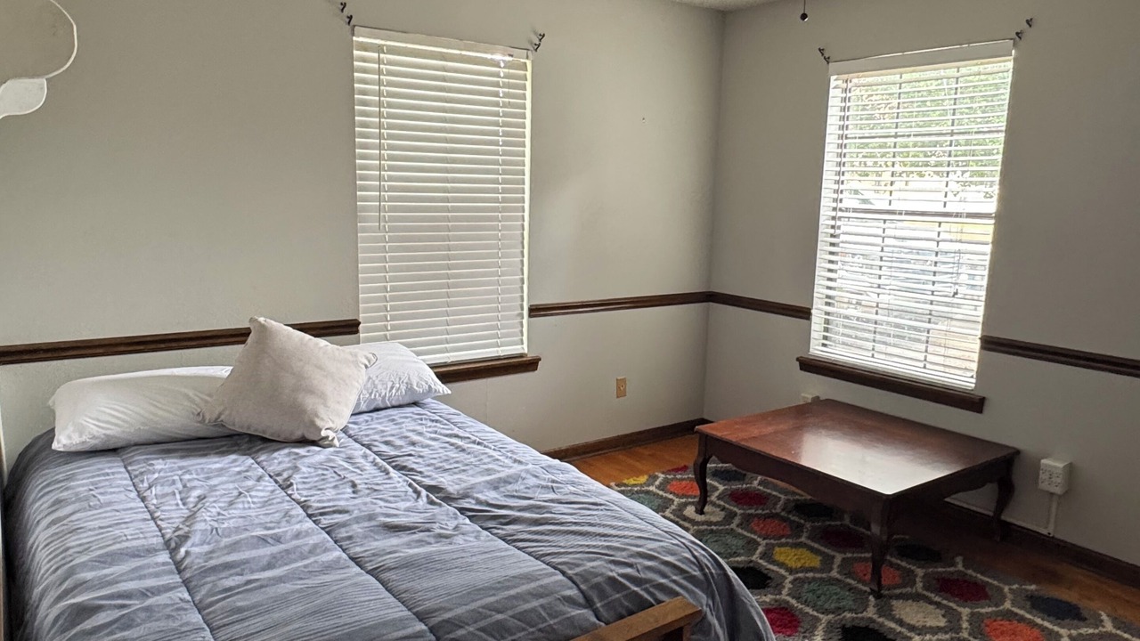 Photo of Bedroom in Benton