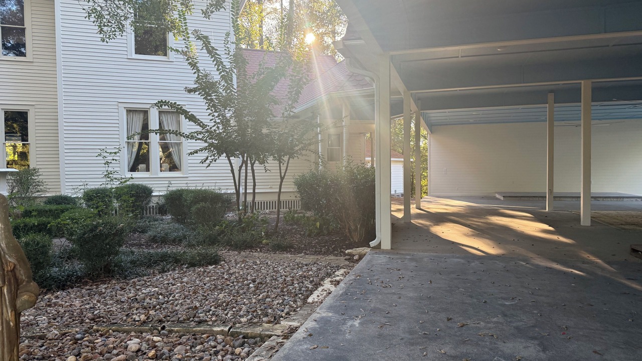 Photo of Outdoor in Whitehouse