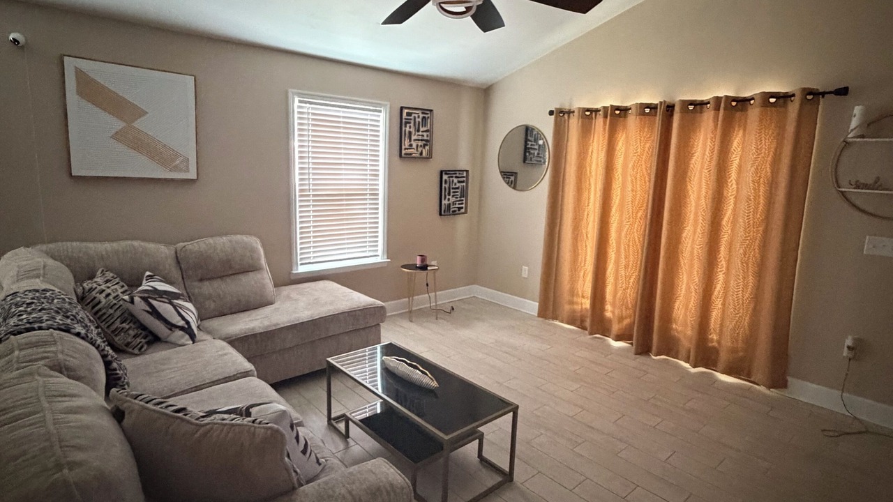 Photo of Livingroom in Tallahassee