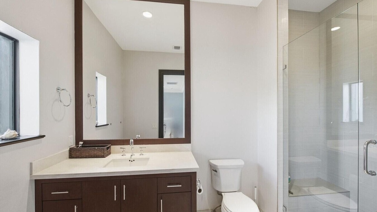 Photo of Bathroom in Las Olas Isles