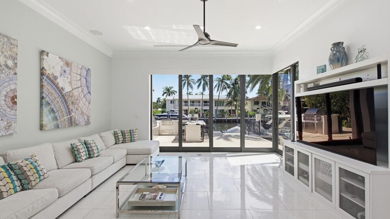 Photo of Livingroom in Las Olas Isles