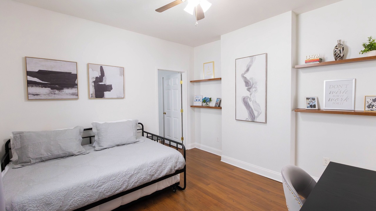 Photo of Bedroom in Broadmoor
