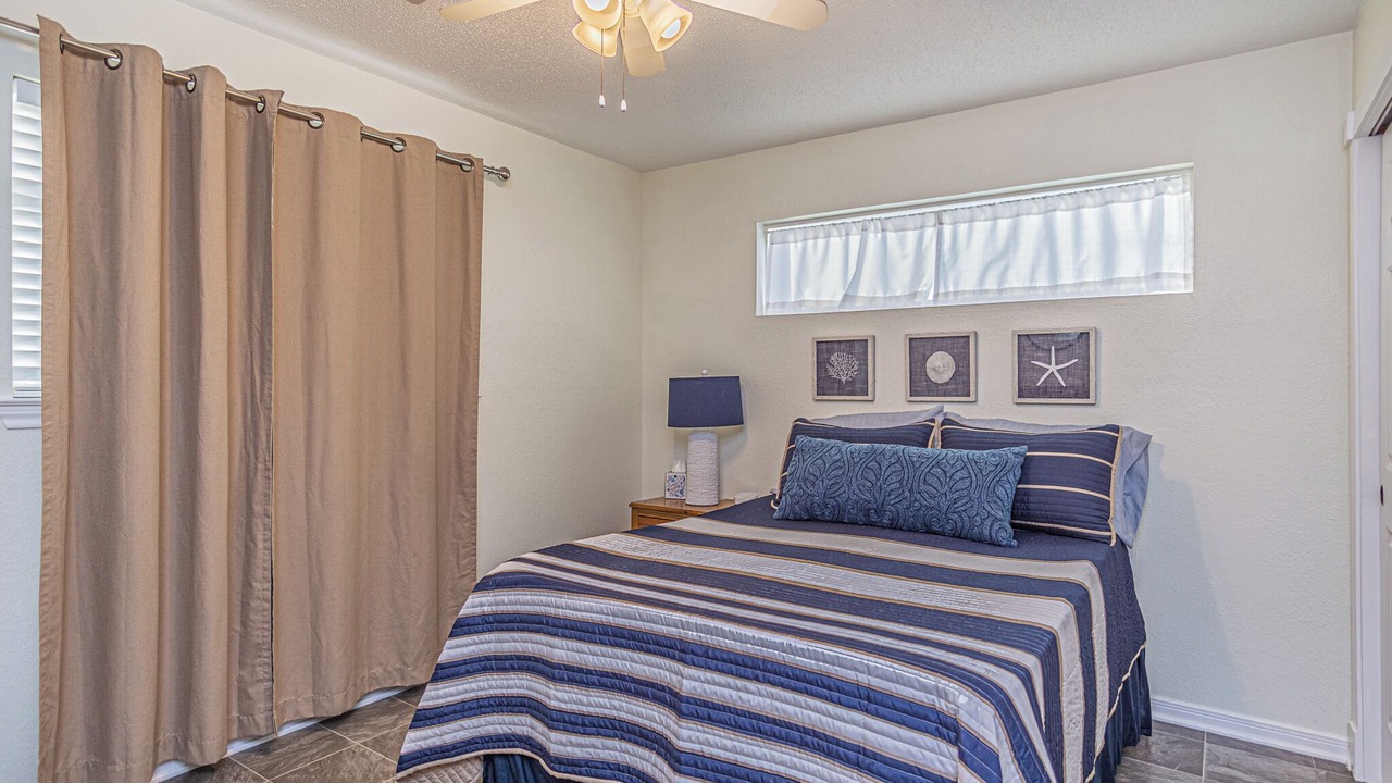 Photo of Bedroom in Jamaica Beach