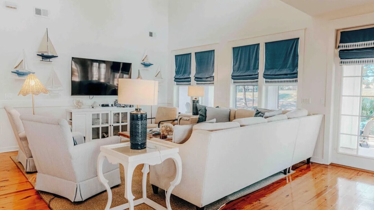 Photo of Livingroom in Laurel Grove