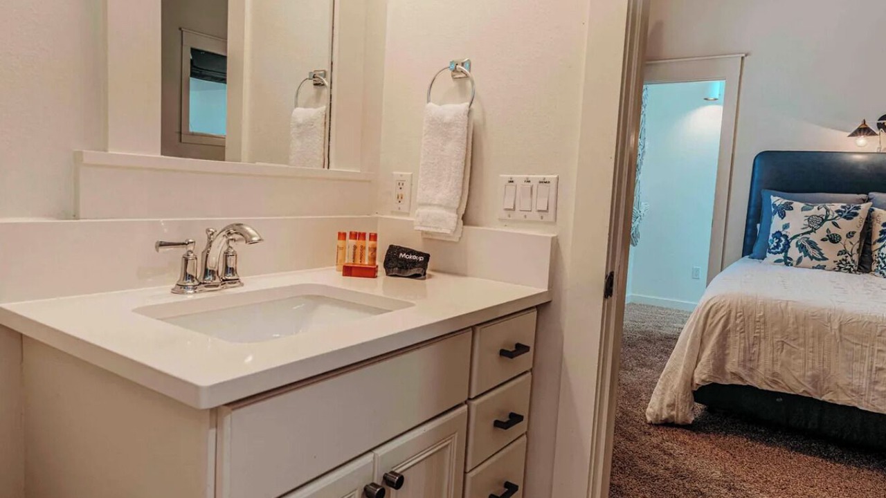 Photo of Bathroom in Laurel Grove
