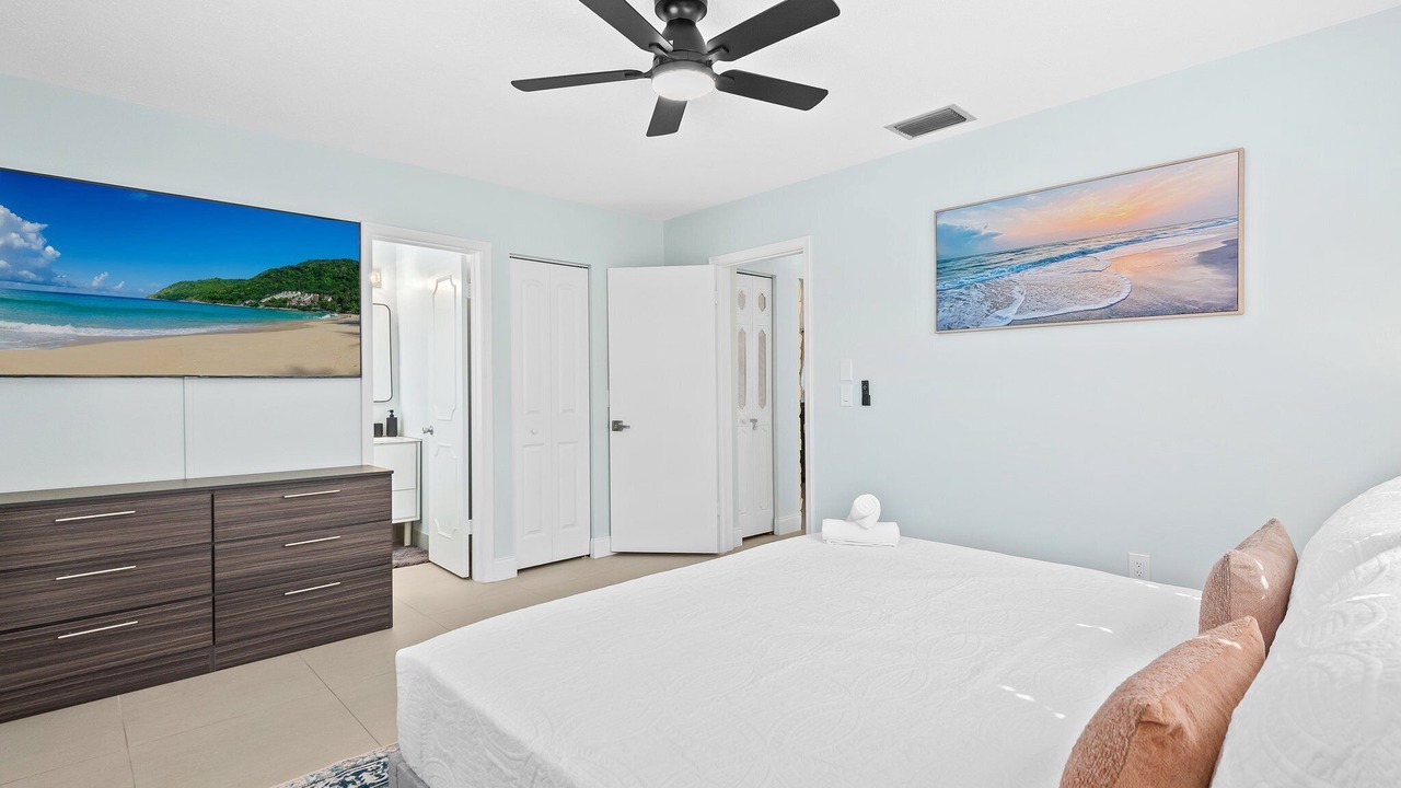 Photo of Bedroom in Dania Beach