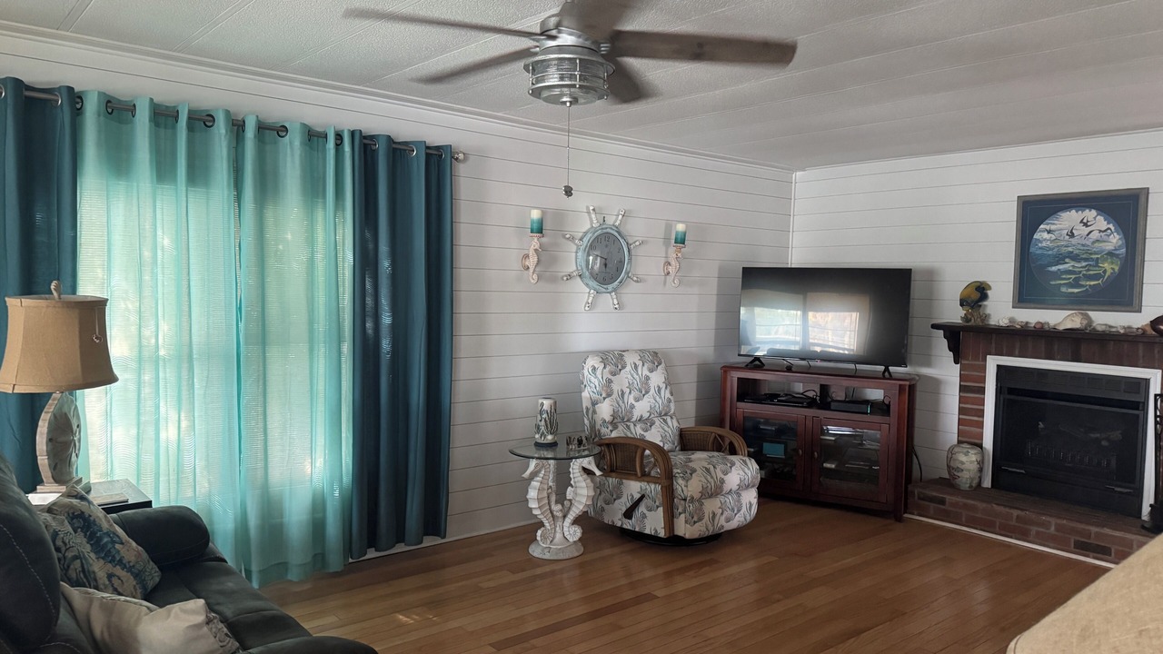 Photo of Bedroom in Crawfordville