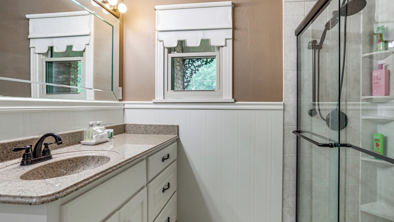 Photo of Bathroom in Alexandria