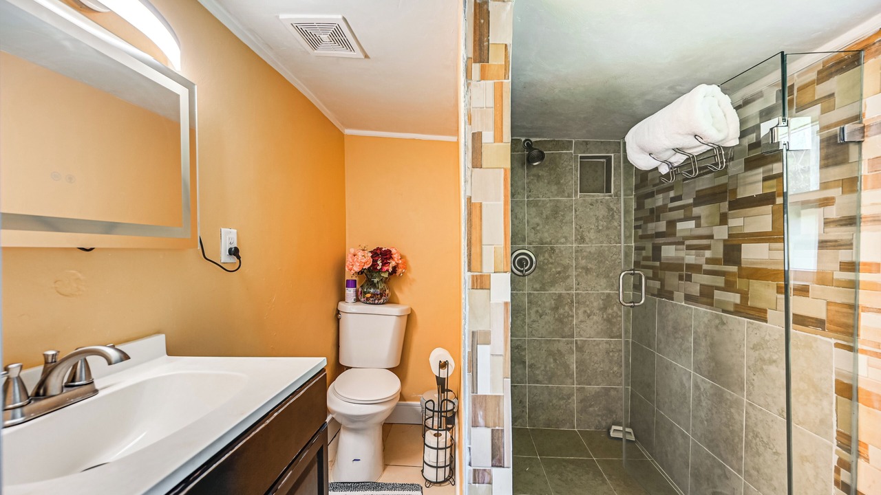 Photo of Bathroom in Naples