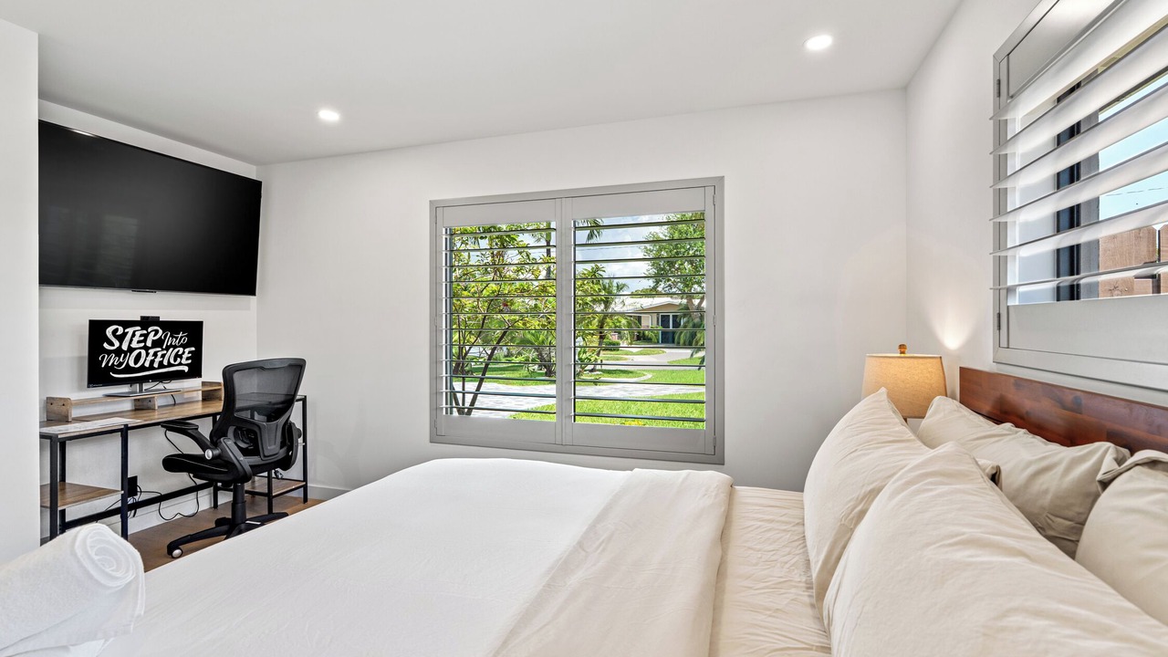 Photo of Bedroom in Imperial Point