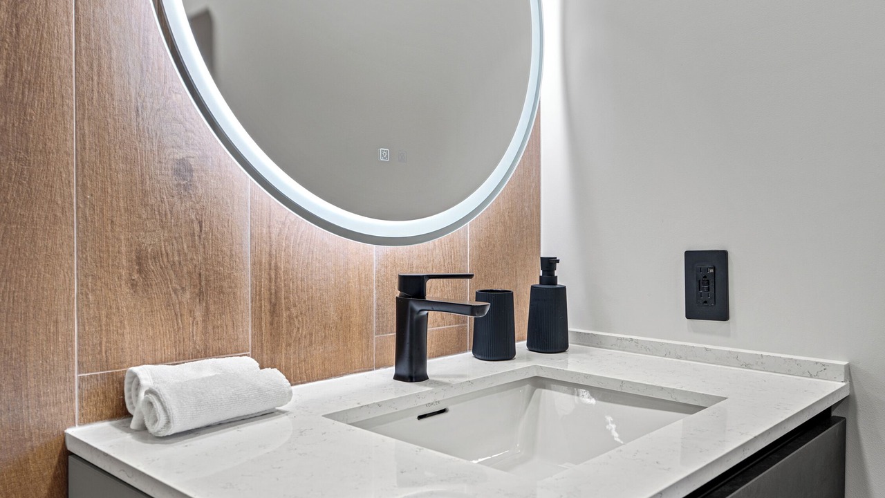 Photo of Bathroom in Imperial Point