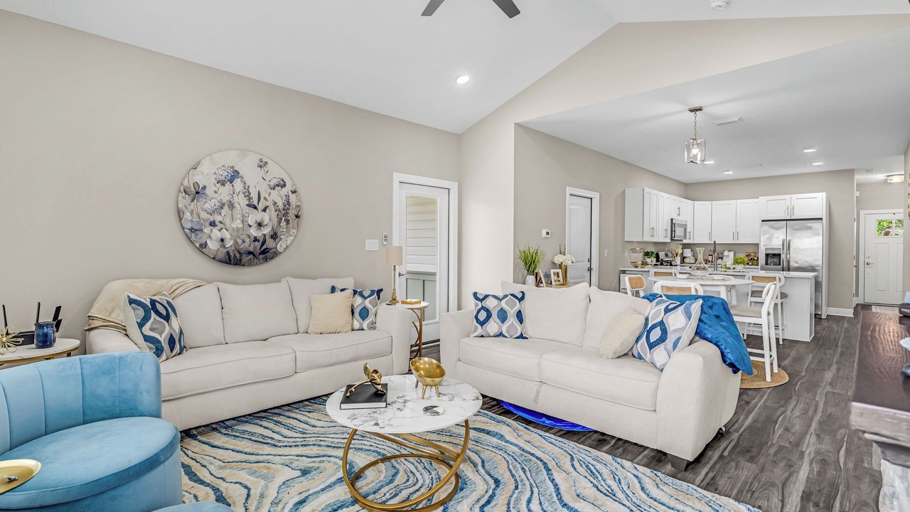 Photo of Livingroom in Ono Island