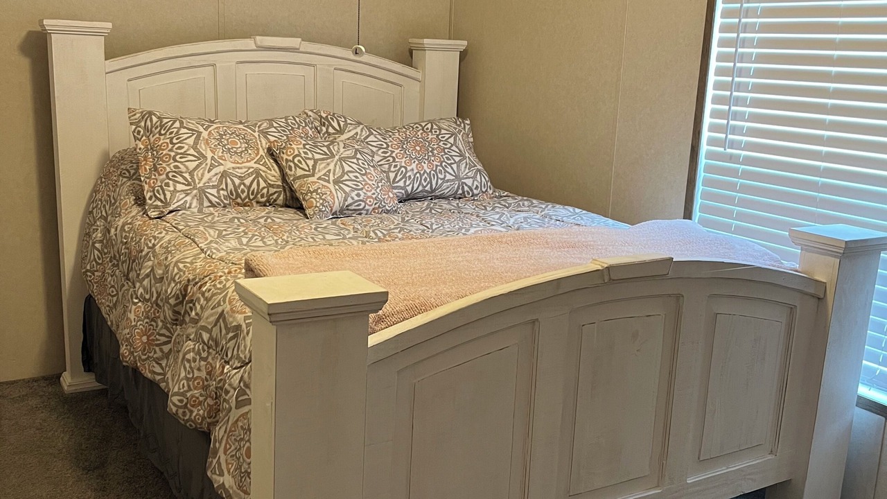 Photo of Bedroom in Double Springs