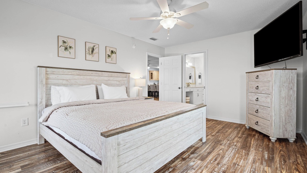 Photo of Bedroom in Royal Lagoons