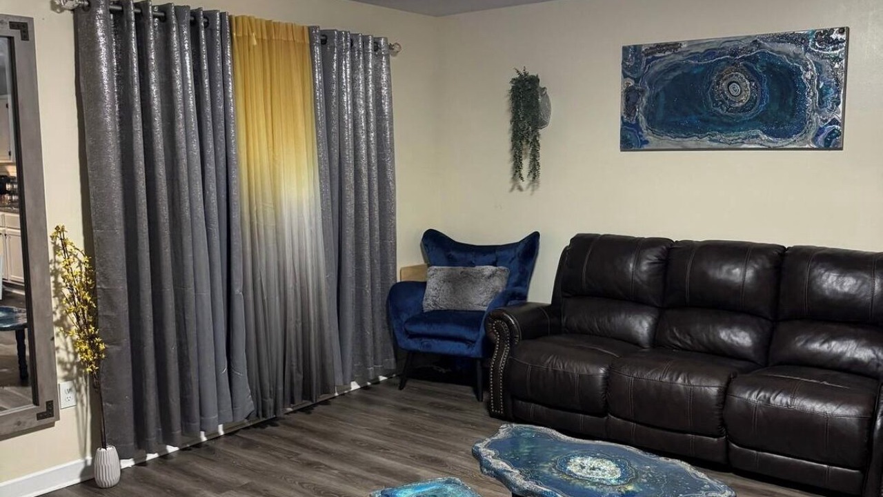 Photo of Livingroom in Clinton