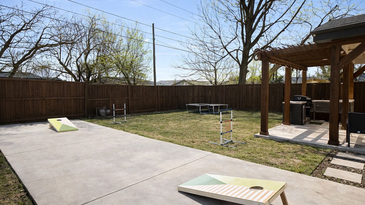 Photo of Patio Balcony in Garland