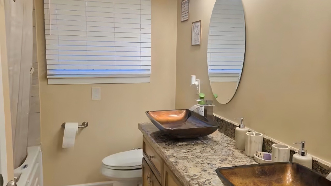 Photo of Bathroom in North Shore