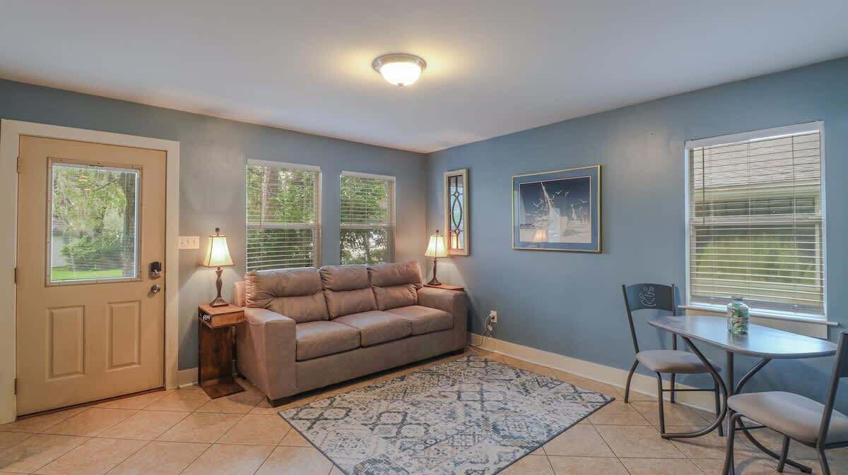 Photo of Livingroom in Biloxi