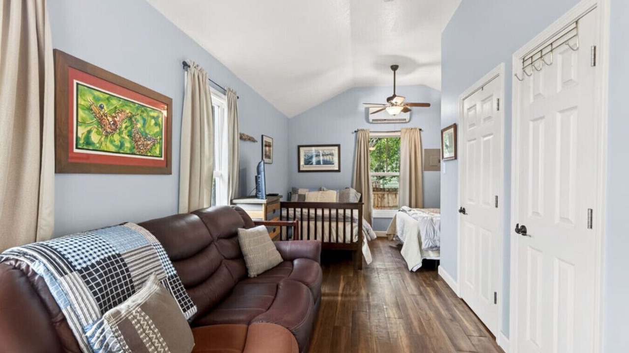 Photo of Livingroom in Gulf Hills