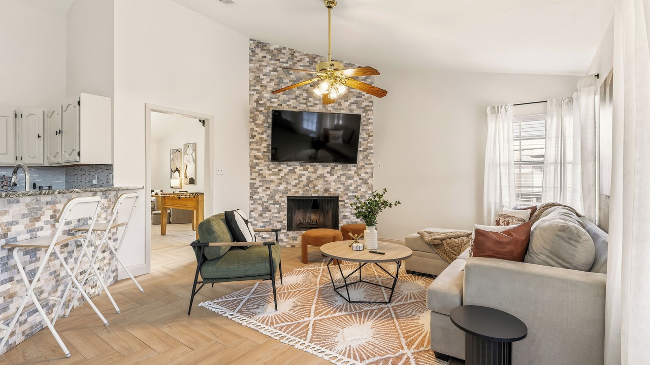 Photo of Livingroom in Garland