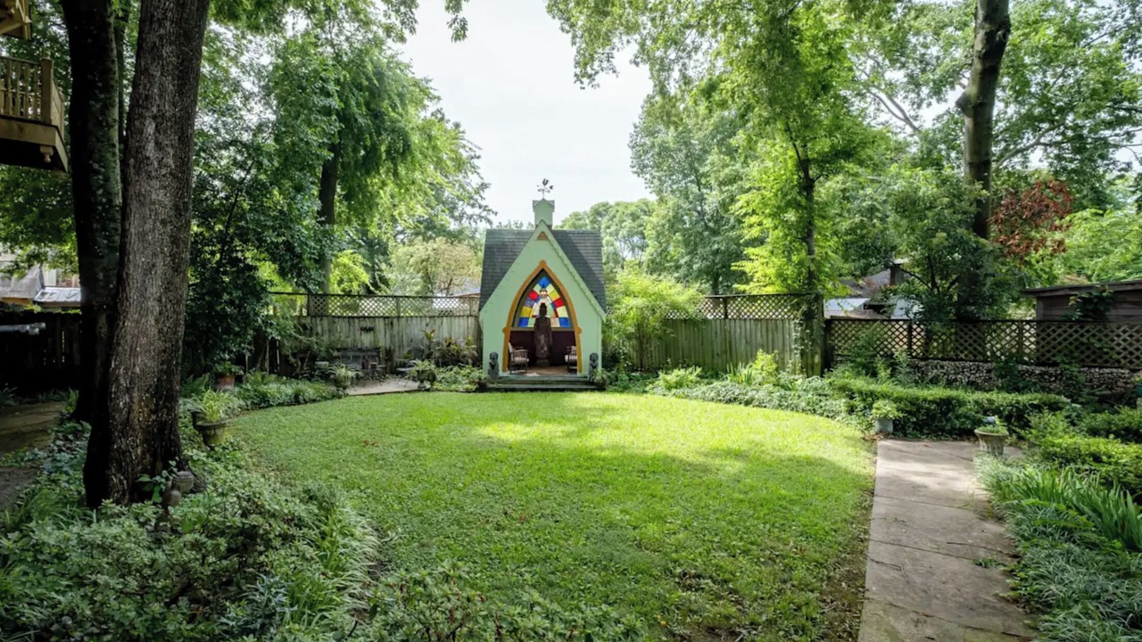 Photo of Outdoor in East of Broadway