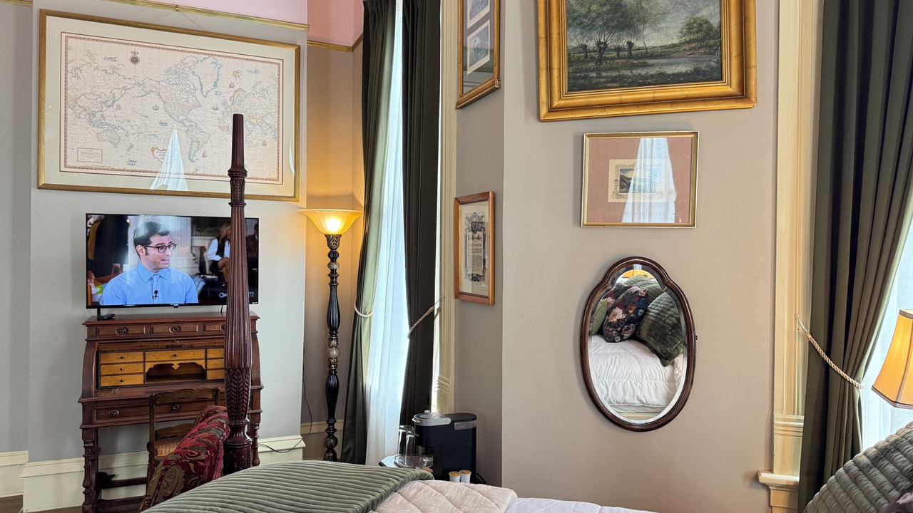 Photo of Bedroom in East of Broadway