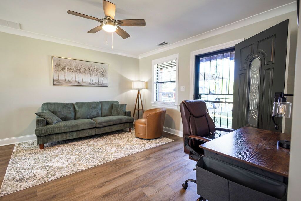 Photo of Livingroom in Farrell