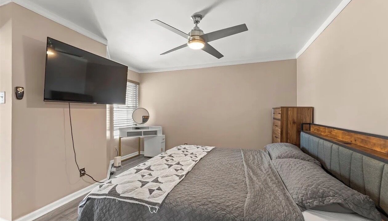 Photo of Bedroom in Astrodome