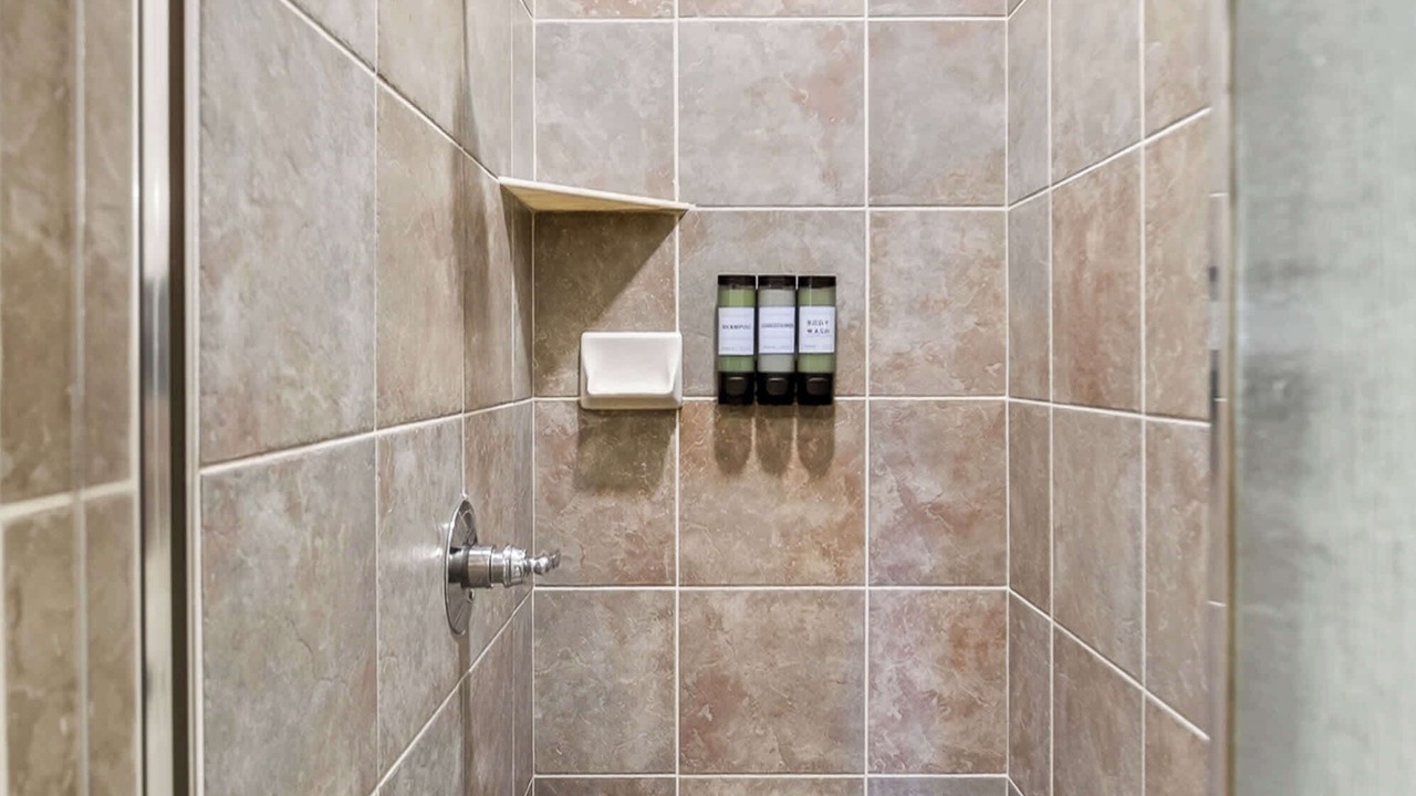 Photo of Bathroom in Gunter Afs