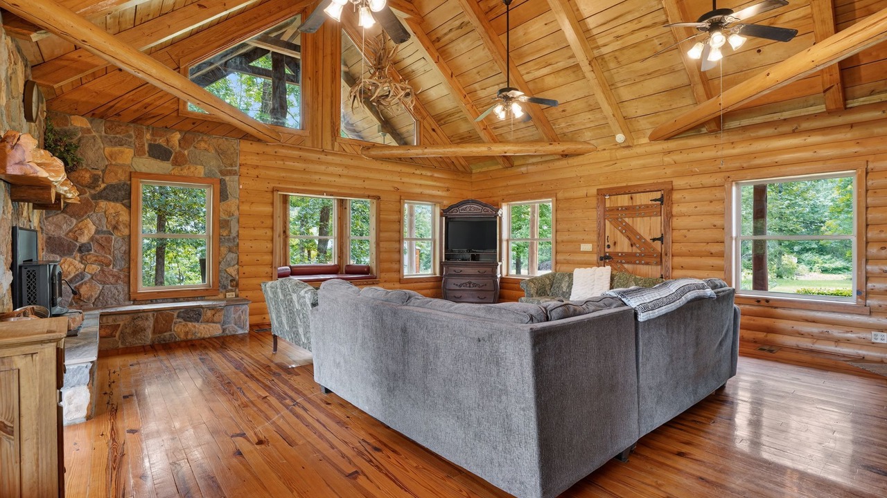 Photo of Livingroom in Woodville