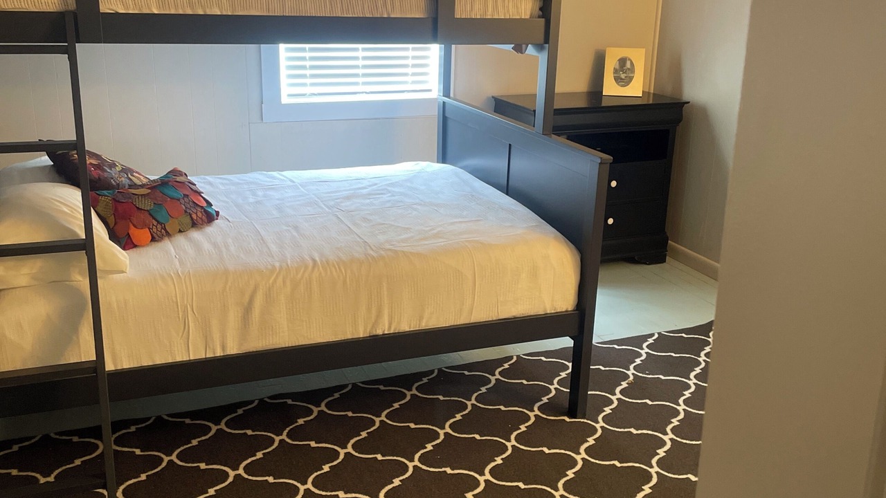 Photo of Bedroom in Columbia