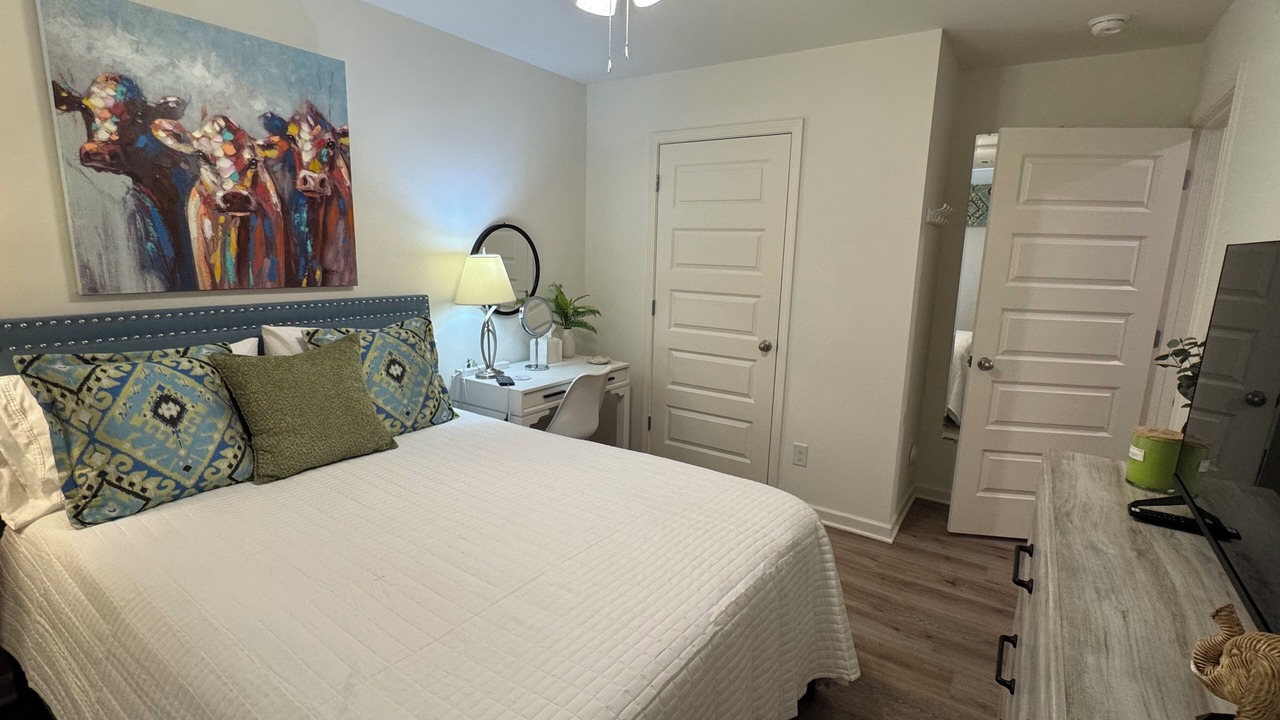 Photo of Bedroom in Northport