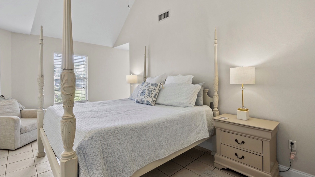 Photo of Bedroom in Mandeville
