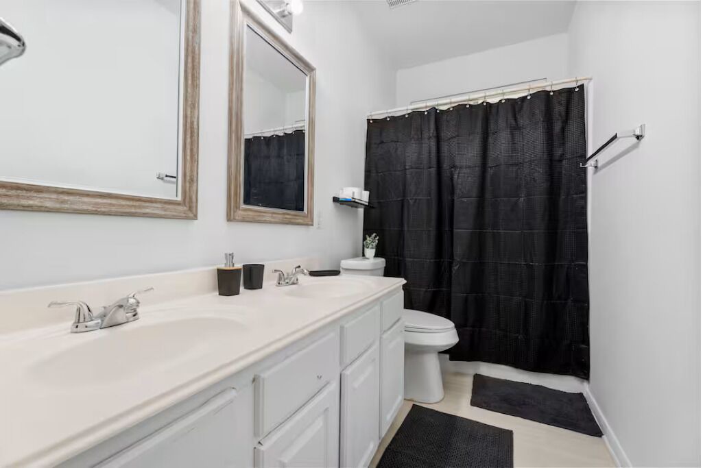 Photo of Bathroom in College Park