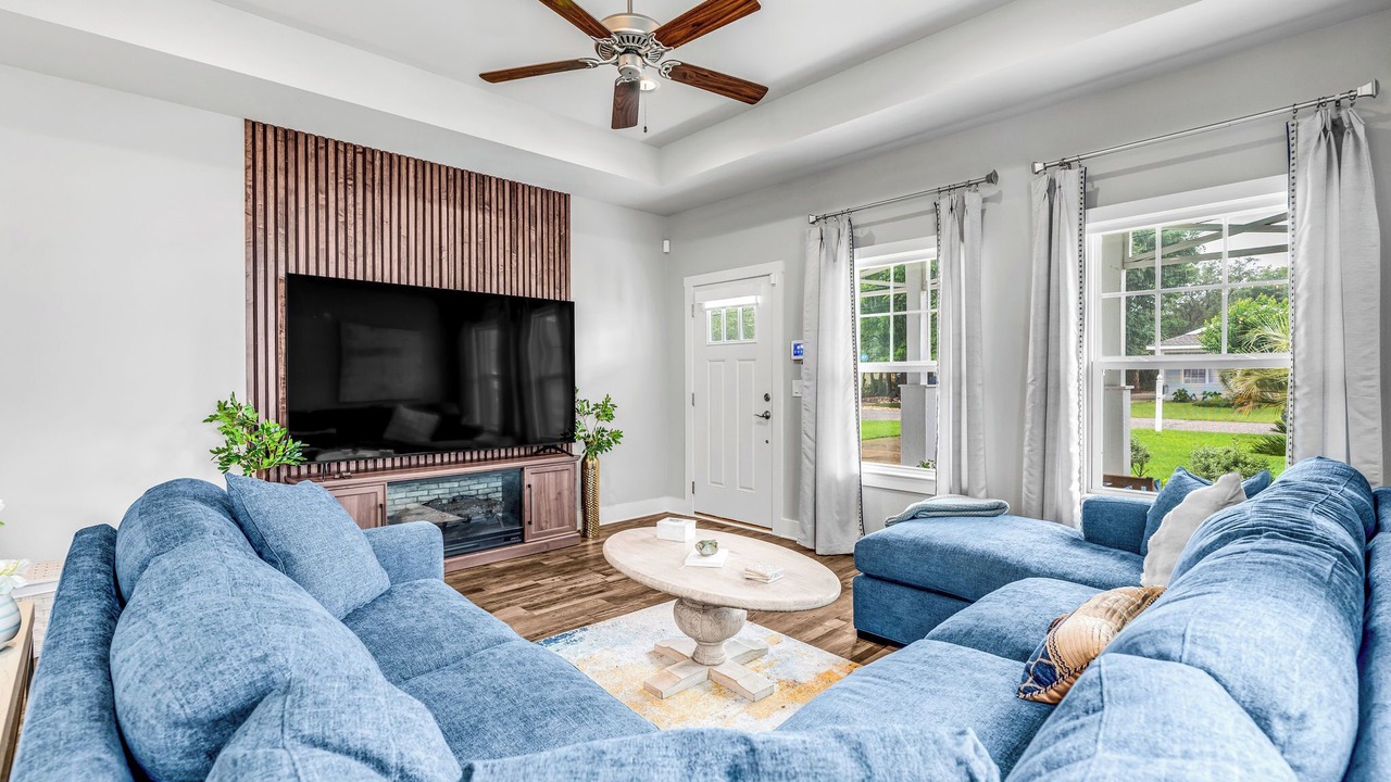 Photo of Livingroom in Ono Island