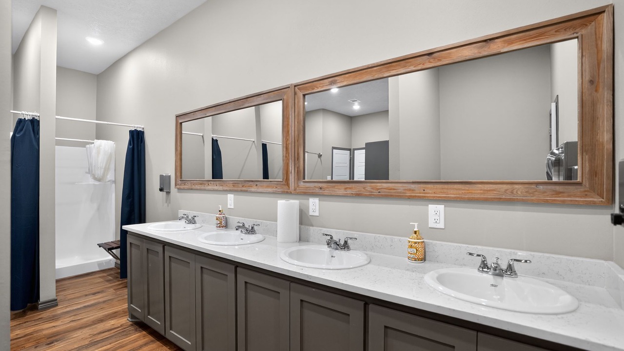 Photo of Bathroom in Woodville