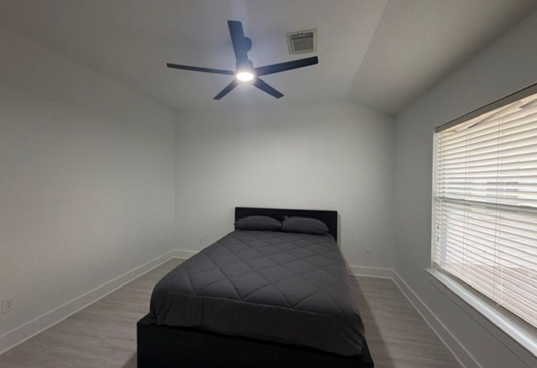 Photo of Bedroom in Alden Bridge