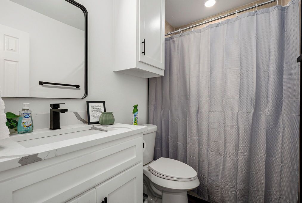 Photo of Bathroom in Commerce
