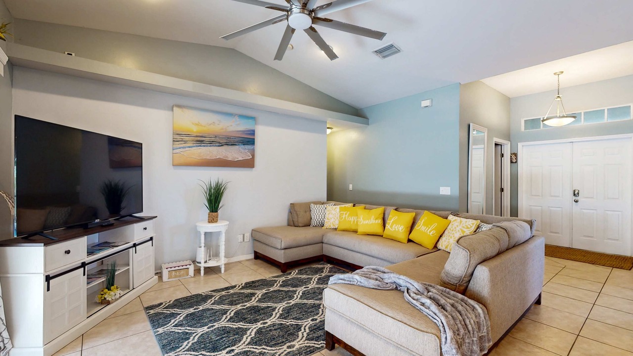 Photo of Livingroom in Diplomat