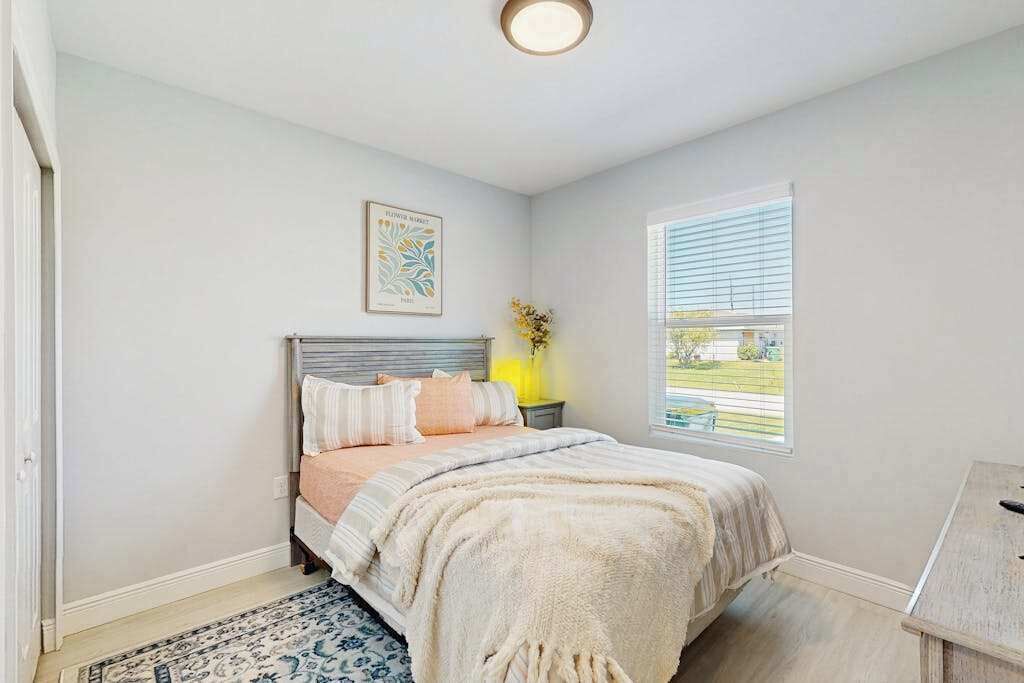 Photo of Bedroom in Englewood East