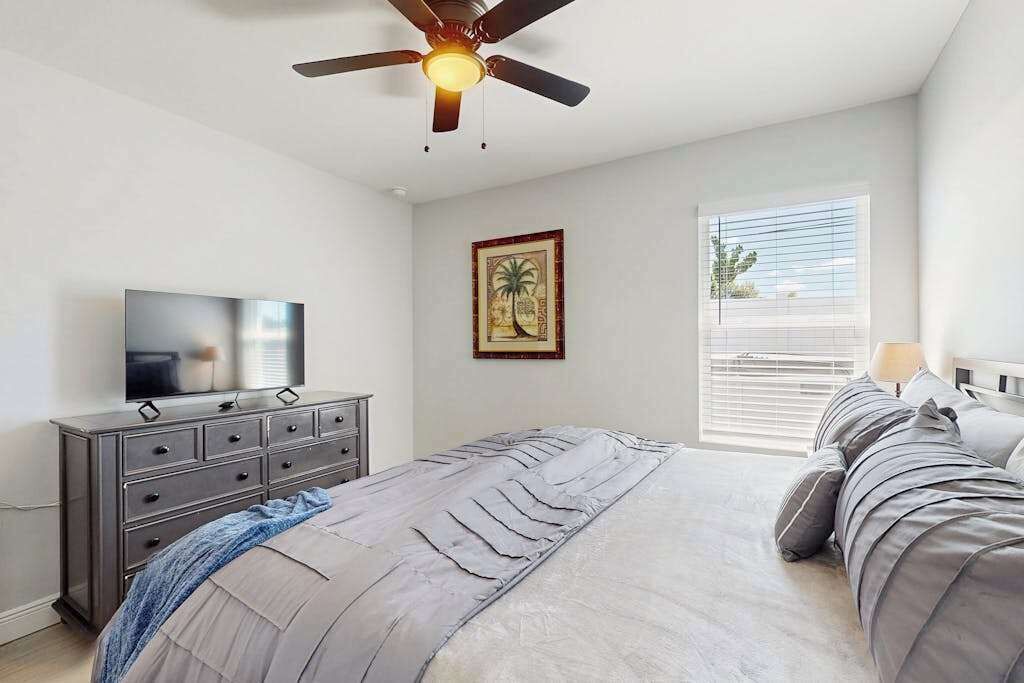 Photo of Bedroom in Englewood East