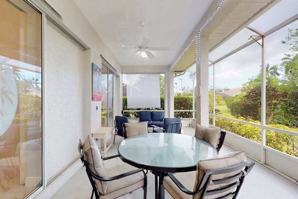 Photo of Outdoor in Crown Pointe