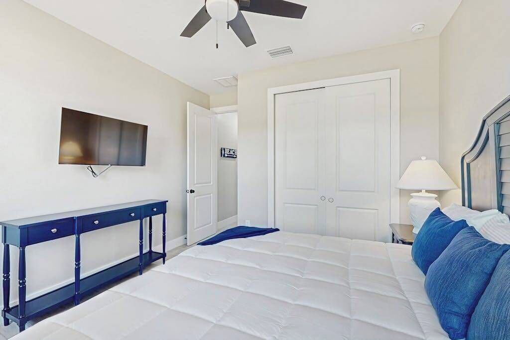 Photo of Bedroom in Rotonda Lakes