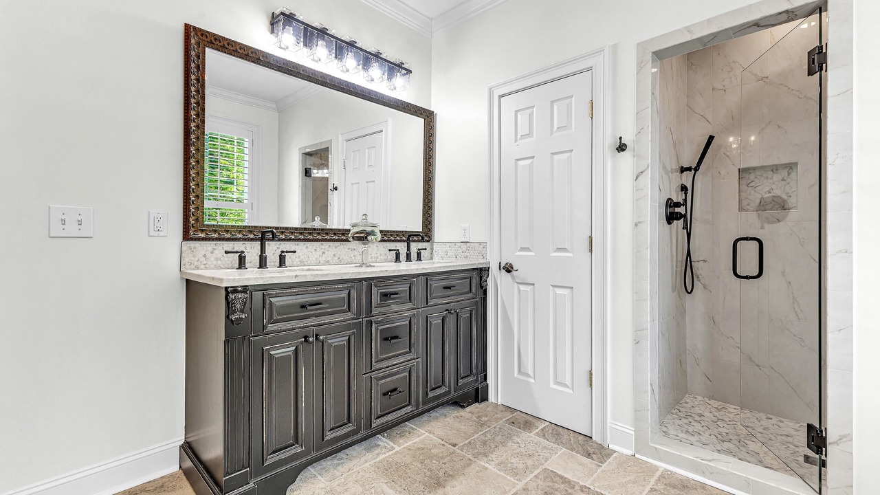 Photo of Bathroom in Dadeville