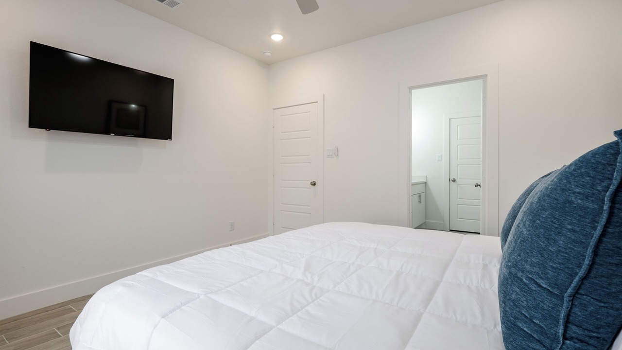 Photo of Bedroom in Sulphur Springs