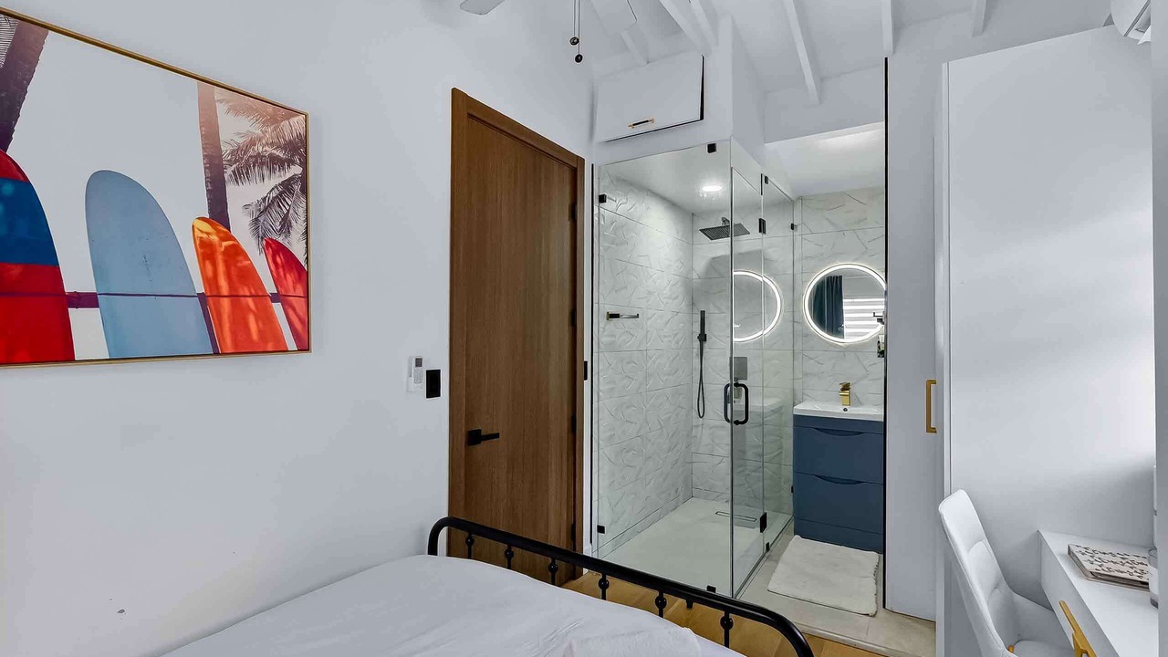 Photo of Bedroom in Miami Shores