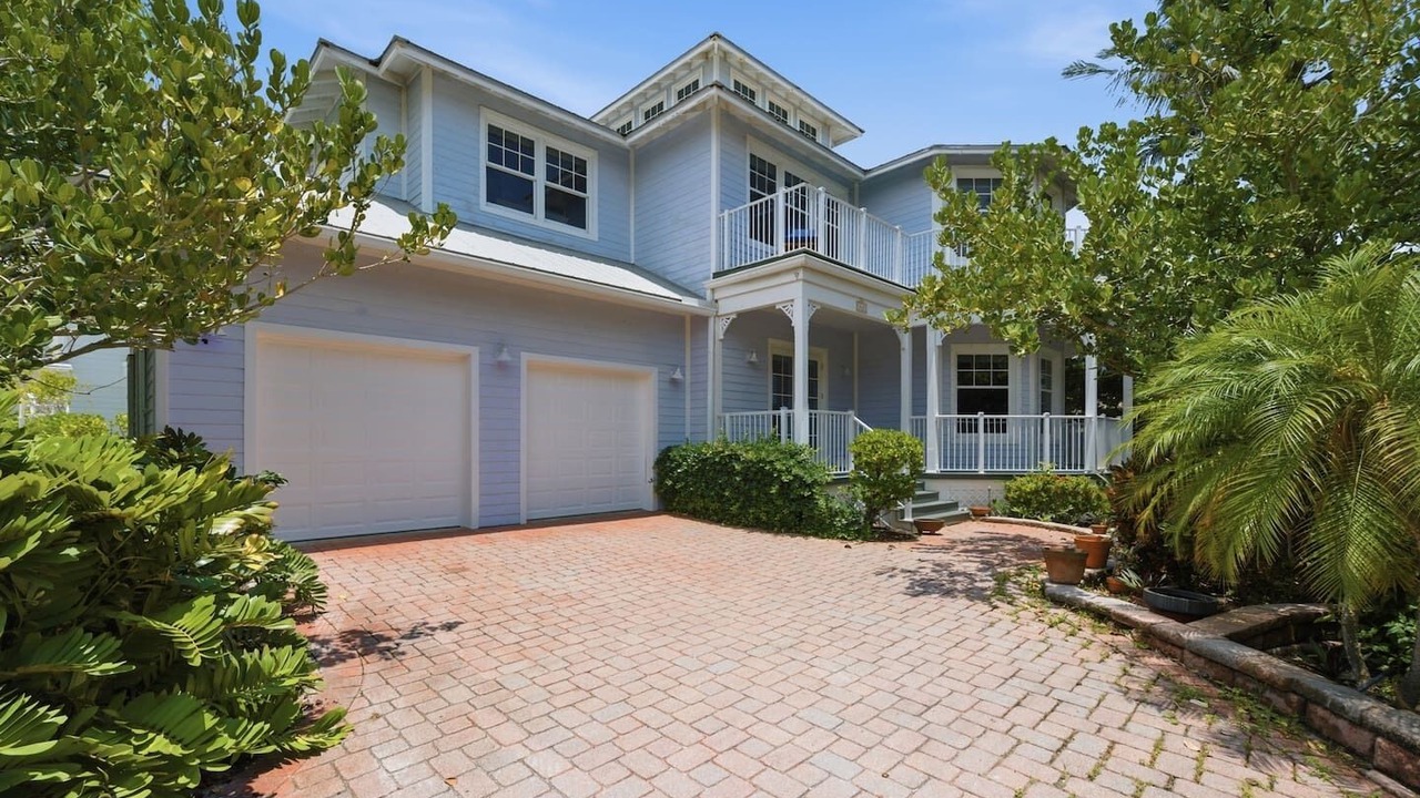 Photo of Outdoor in Juno Beach