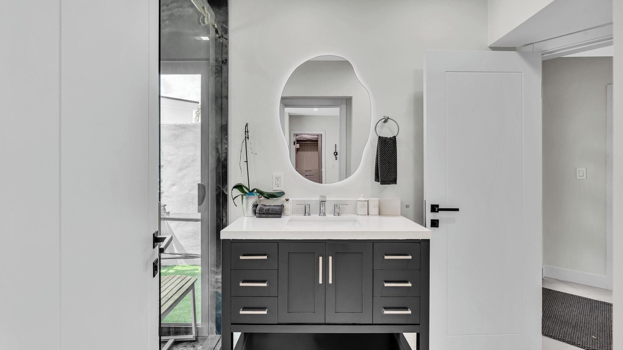 Photo of Bathroom in Sailboat Bend