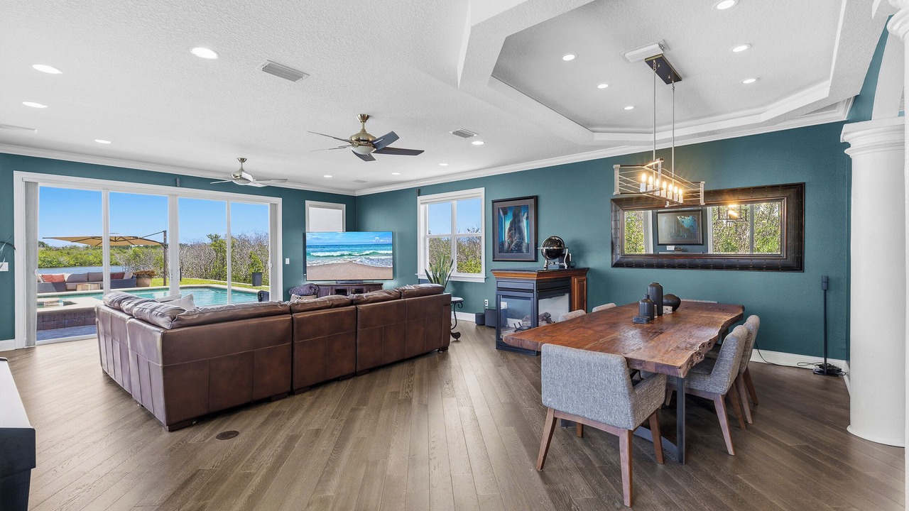 Photo of Livingroom in Edgewater