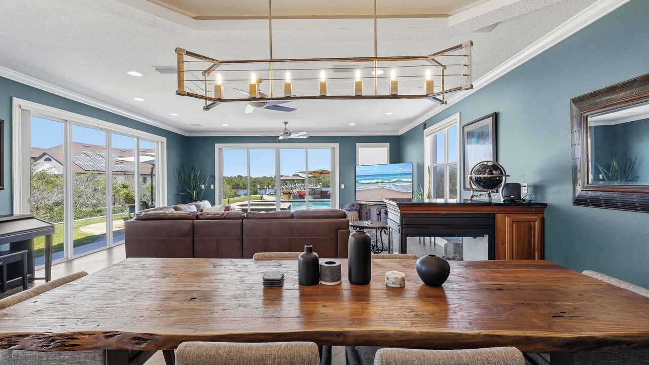 Photo of Livingroom in Edgewater